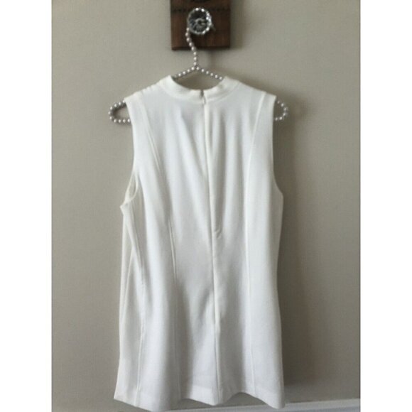 NWT Calvin Klein Womens Size M White Sleeveless Tunic Top Cut Out Neckline - Picture 3 of 5